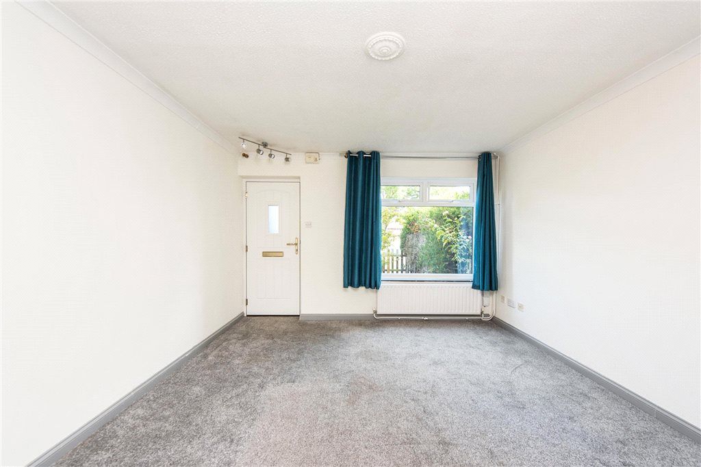 Property photo 2 of 9 Picture No. 15