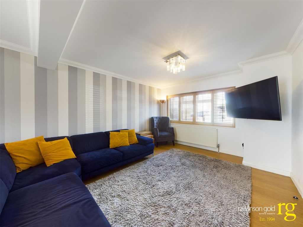 Property photo 1 of 15 Cam00115P1-Pr0501-Still01.Jpg