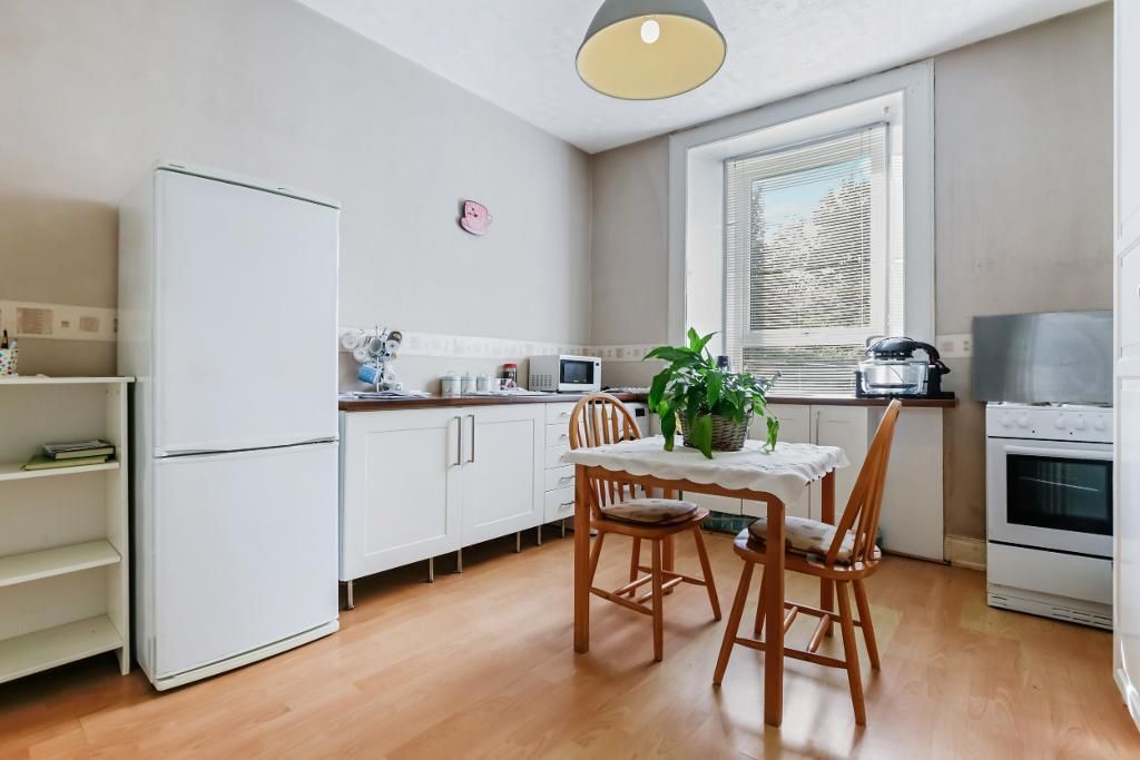 Property photo 3 of 21 Kitchen/ Dining Area
