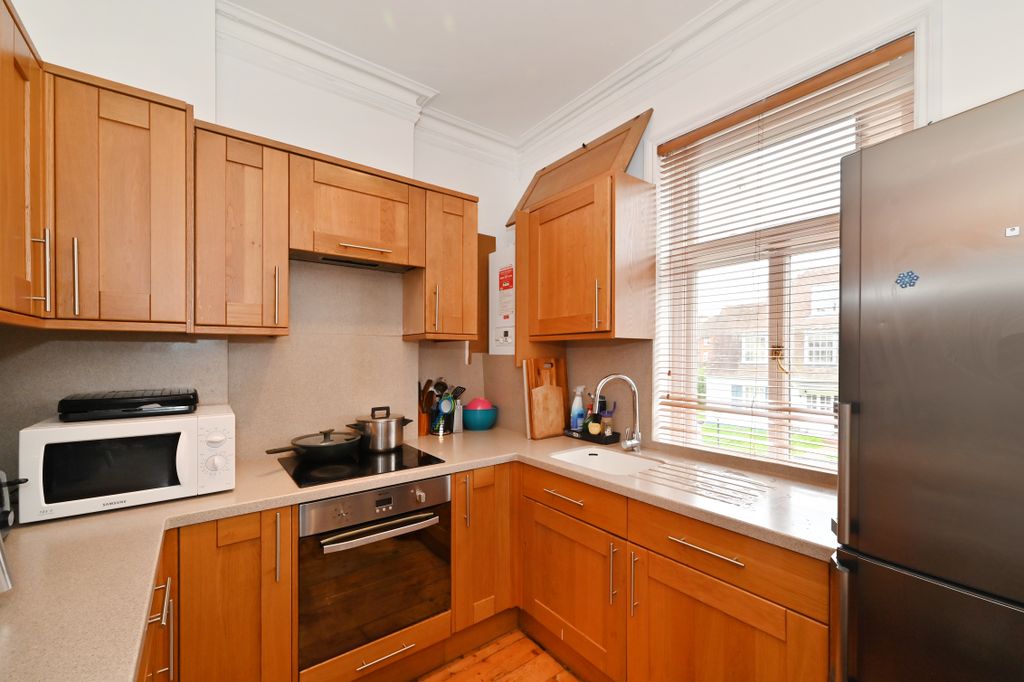 Property photo 2 of 6