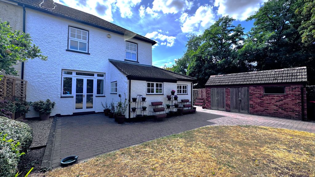 Property photo 1 of 14 Front