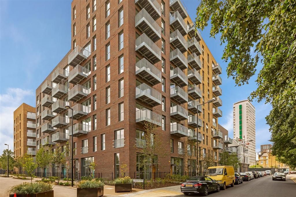 Property photo 1 of 2