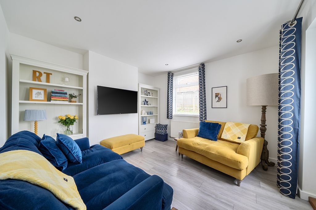 Property photo 2 of 18 1436810-10-69Cb8d65168cd