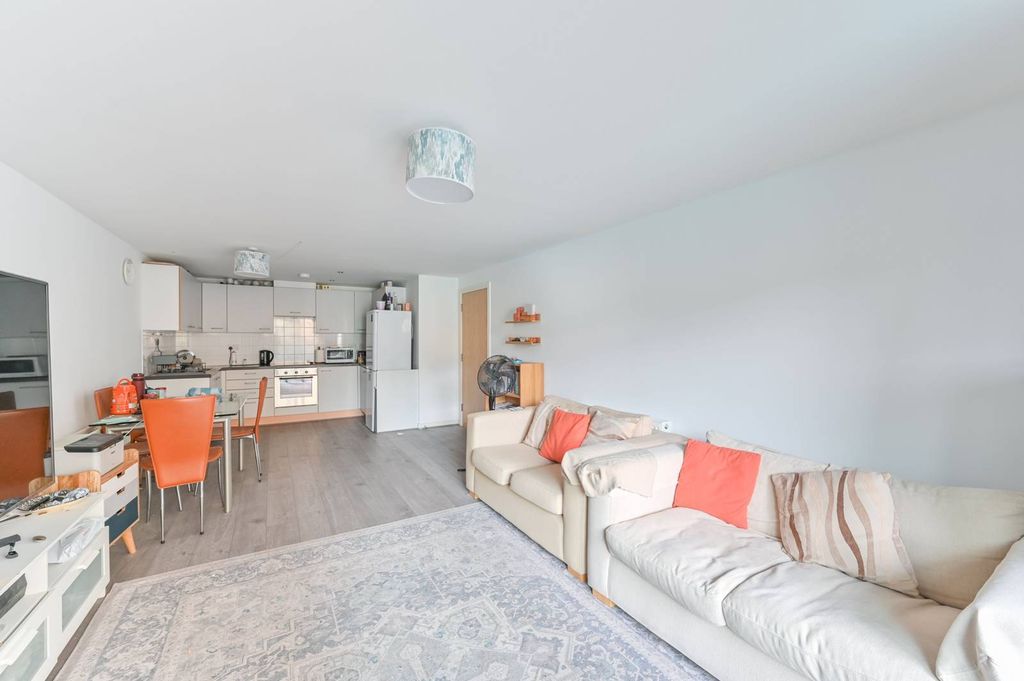 Property photo 2 of 15