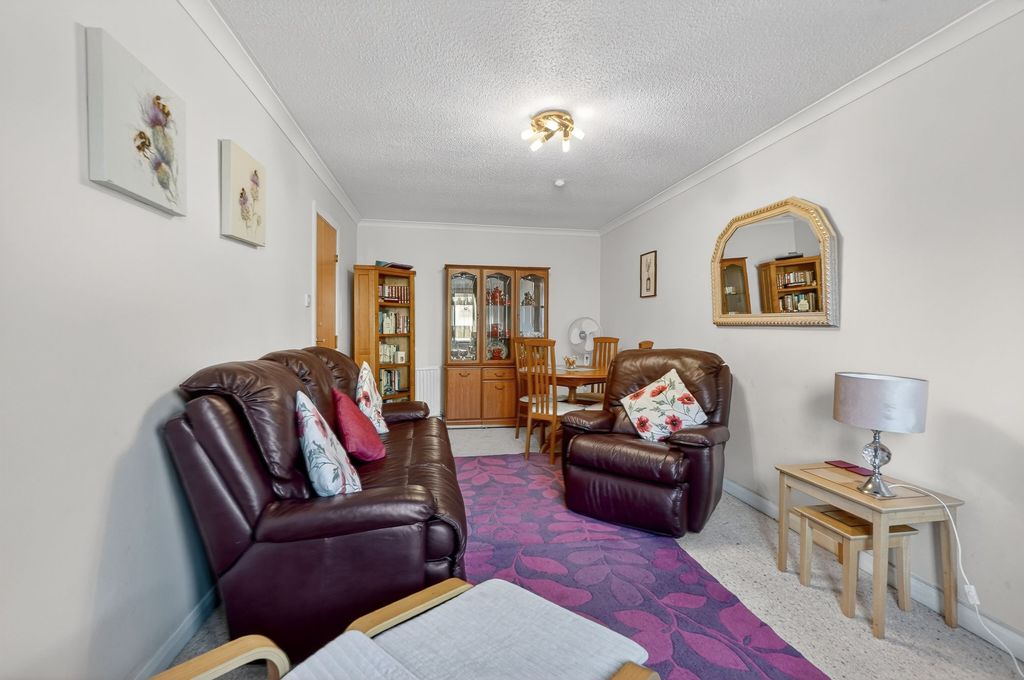 Property photo 3 of 20