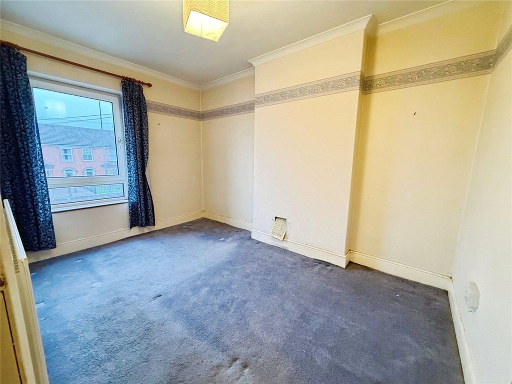 Property photo 3 of 17 Bedrroom 2