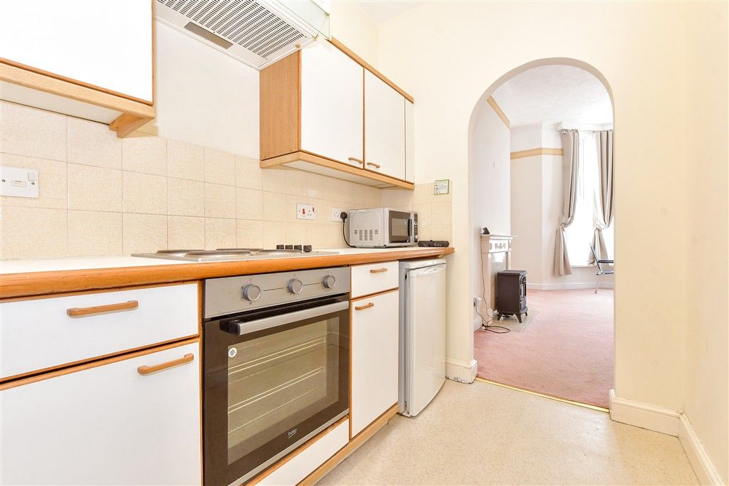 Property photo 3 of 8 Kitchen
