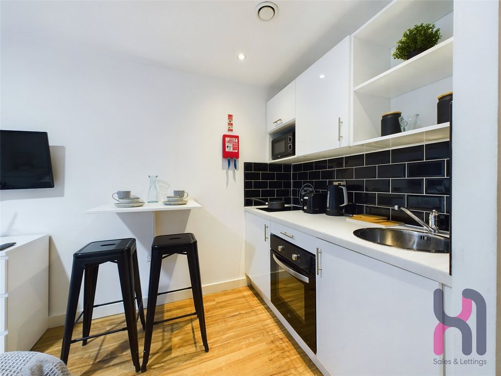 Property photo 3 of 14 Picture No. 24