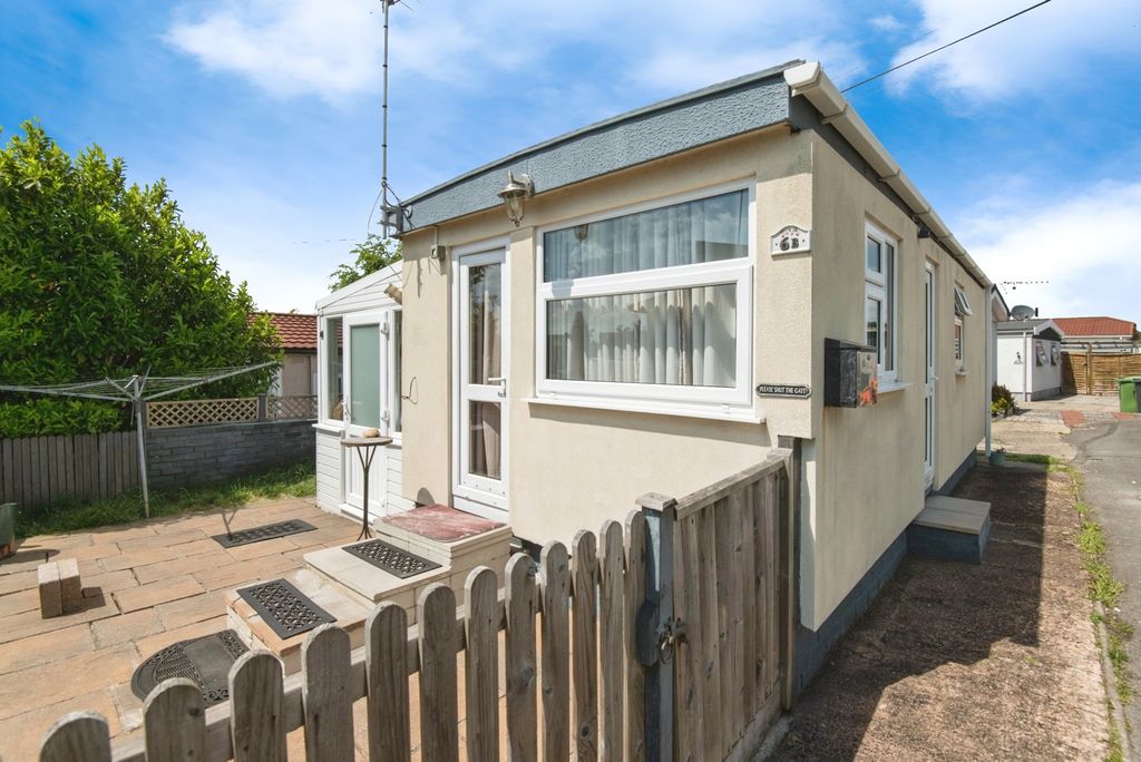 Property photo 1 of 11 Photo