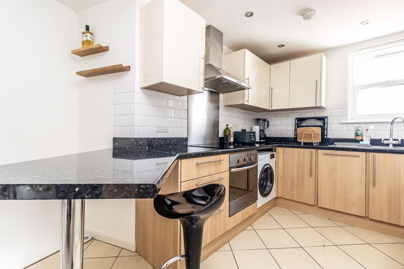 Property photo 3 of 20 .