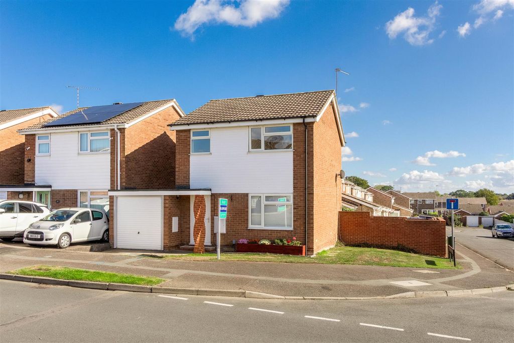 Property photo 1 of 10 Westminster Road - 001.Jpg