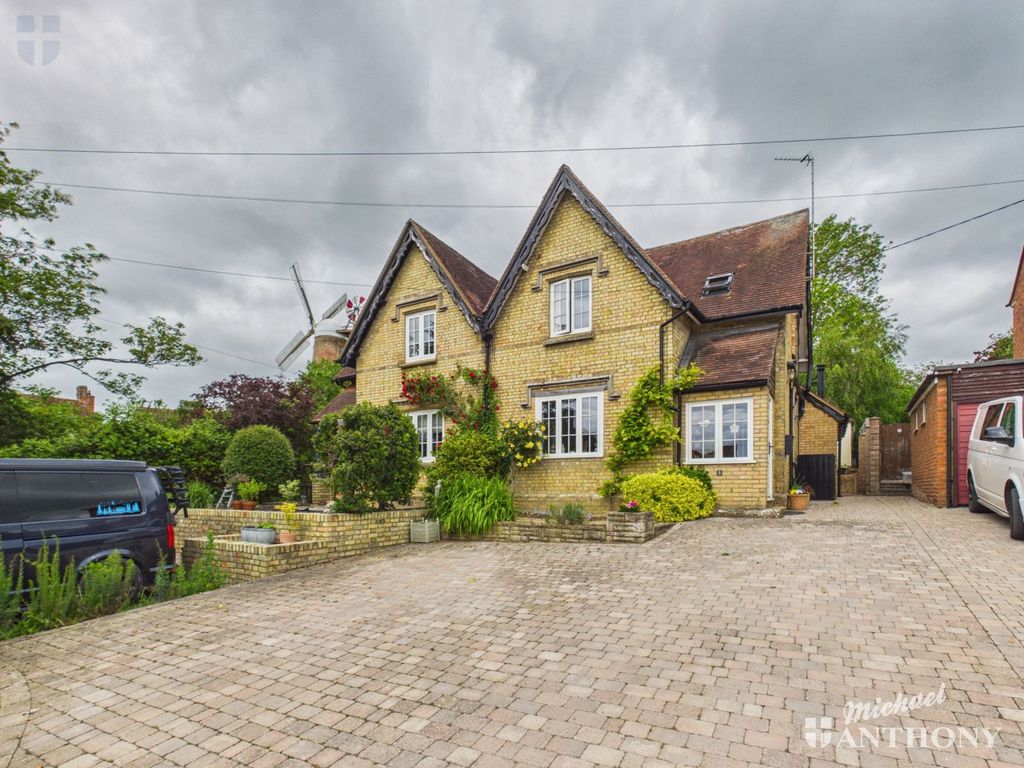 Property photo 1 of 23 Cam03852G0-Pr0666-Still025