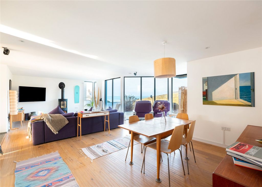 Property photo 2 of 26 Open Plan Living