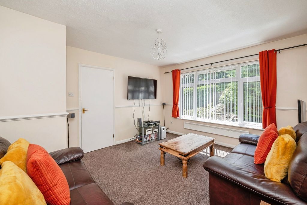 Property photo 2 of 15 Pbox-Img.Jpg