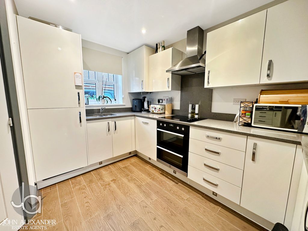 Property photo 3 of 13 20260112_114047146_0.5