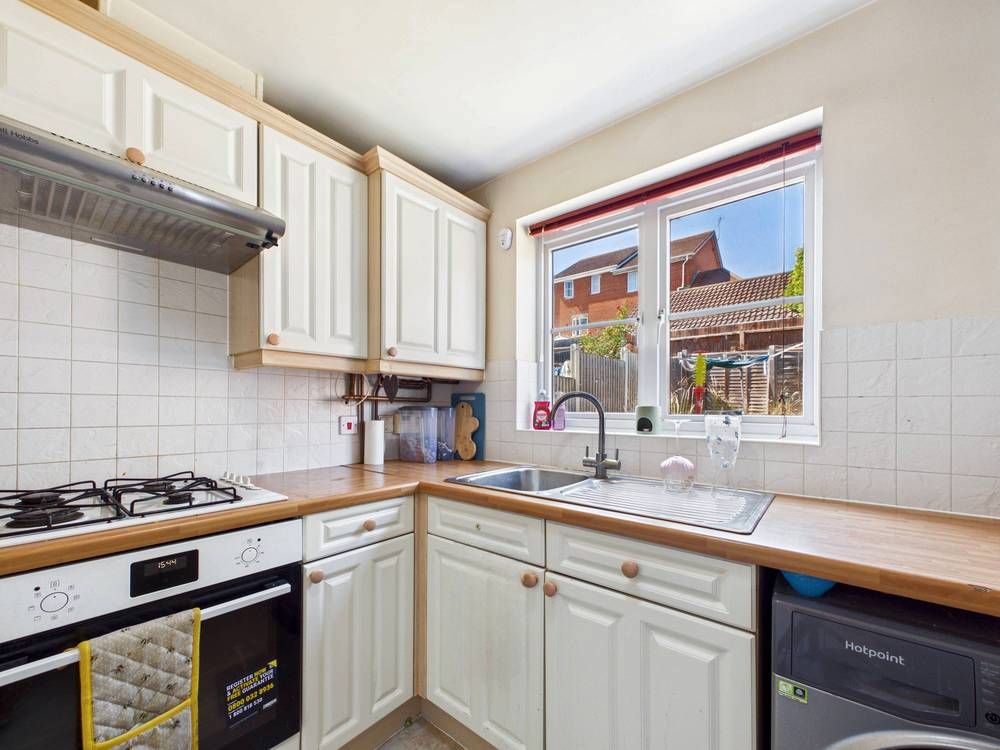 Property photo 2 of 11 Giraffe360-Still004