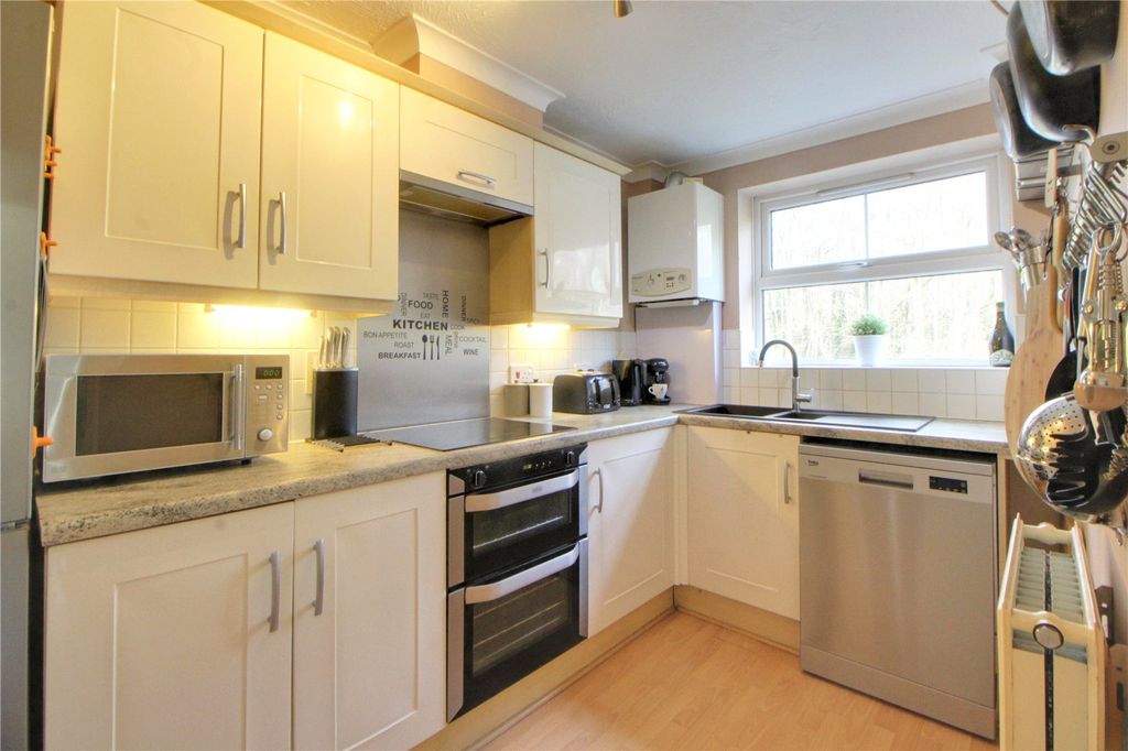 Property photo 2 of 8 Picture No. 04