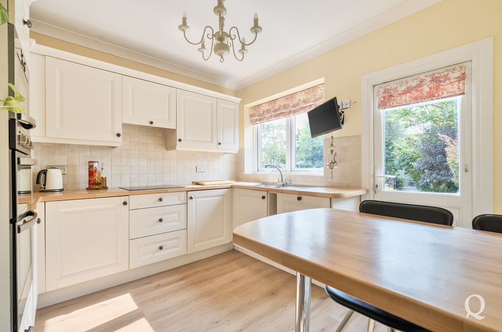 Property photo 2 of 25 d6B767B2-07d7-4Ba...