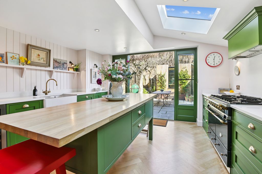 Property photo 2 of 15