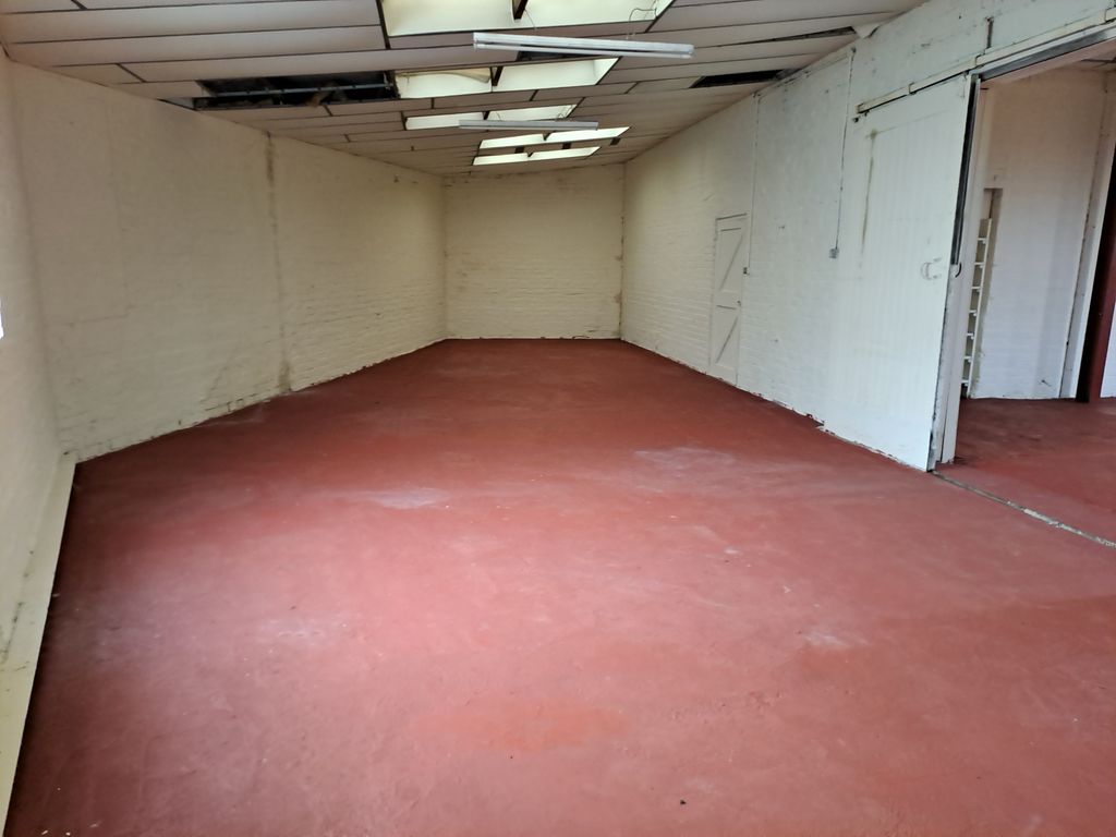 Property photo 3 of 6