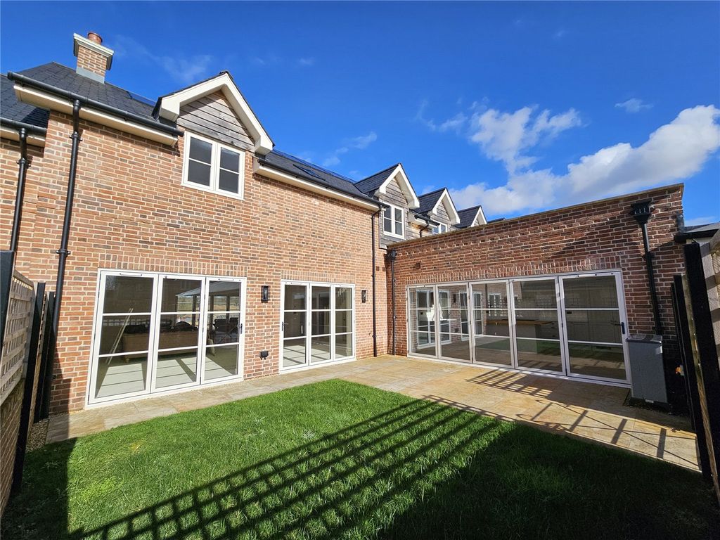 Property photo 2 of 17 Picture No. 41