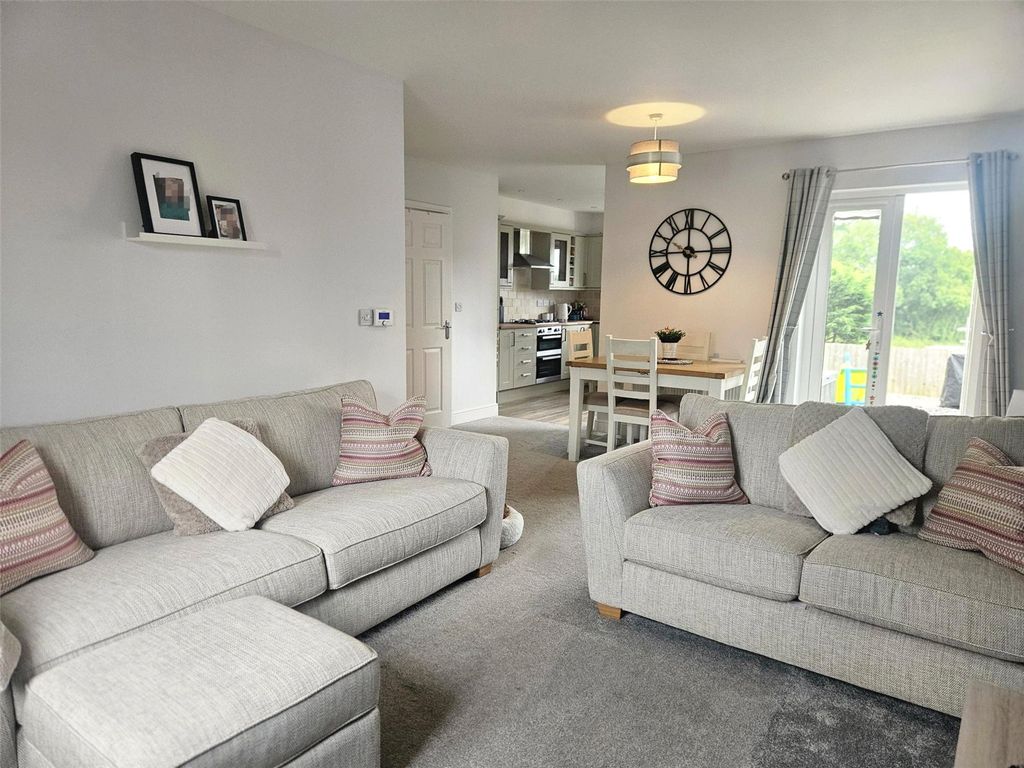 Property photo 3 of 18 Picture No. 28