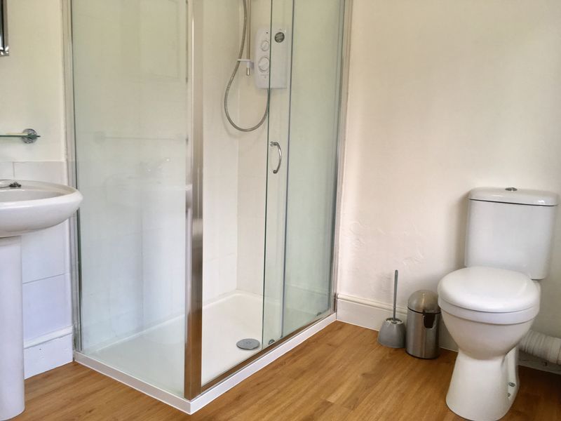 Property photo 3 of 12 Photo 9