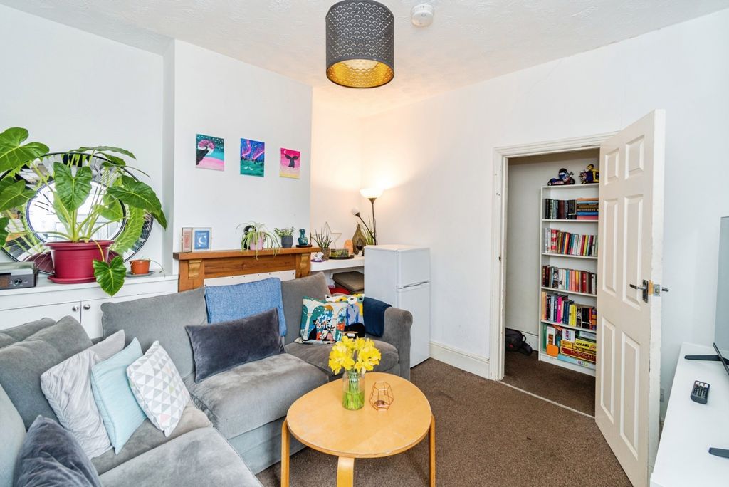 Property photo 2 of 17 Pbox-Img.Jpg