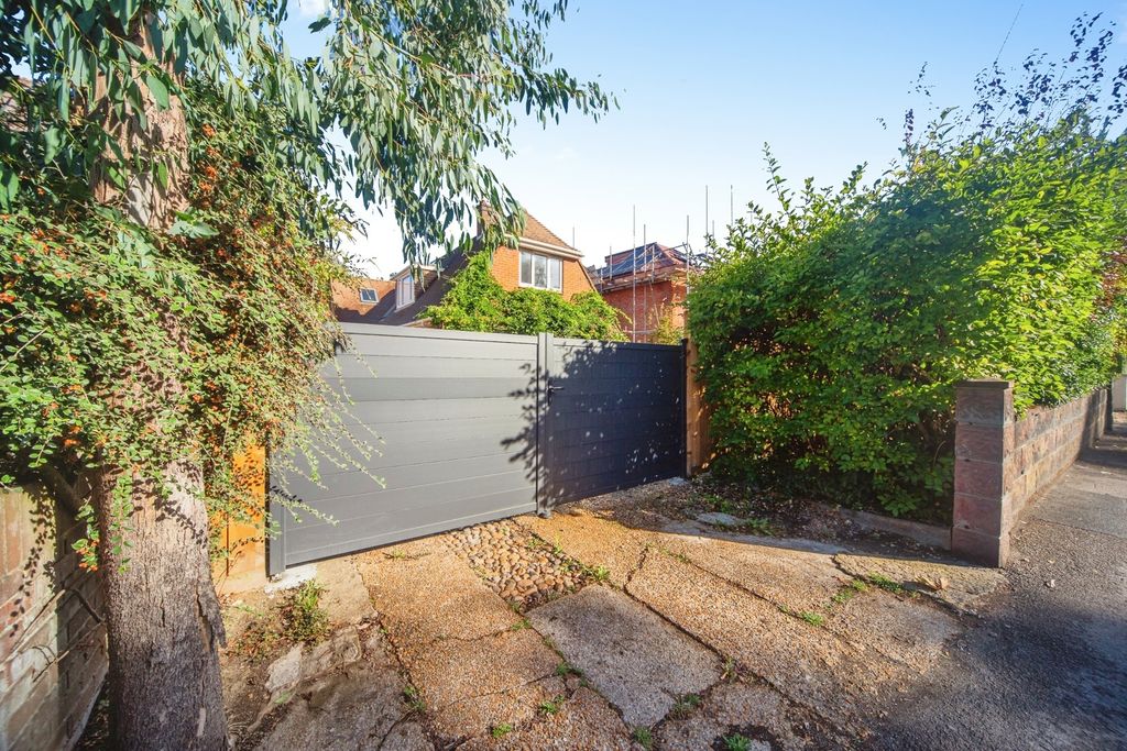 Property photo 2 of 23 Pbox-Img.Jpg