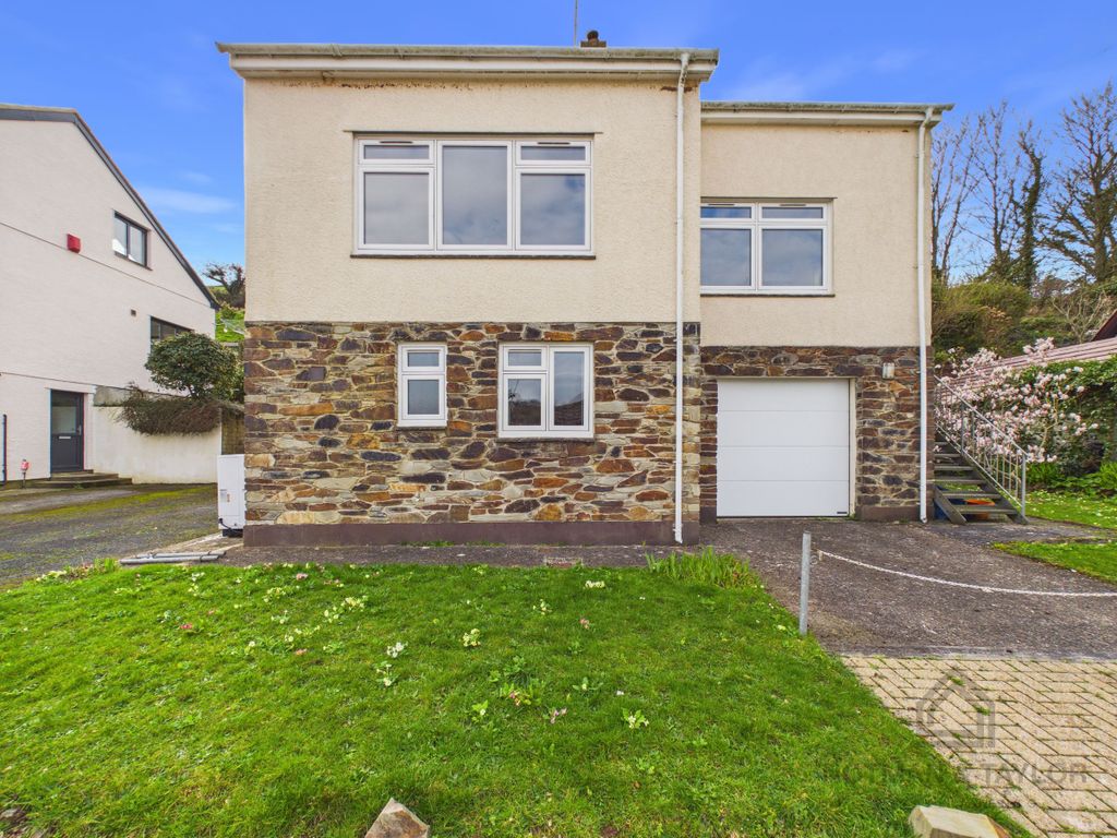 Property photo 2 of 29