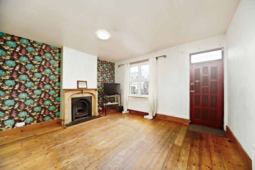 Property photo 2 of 14 Reception Room