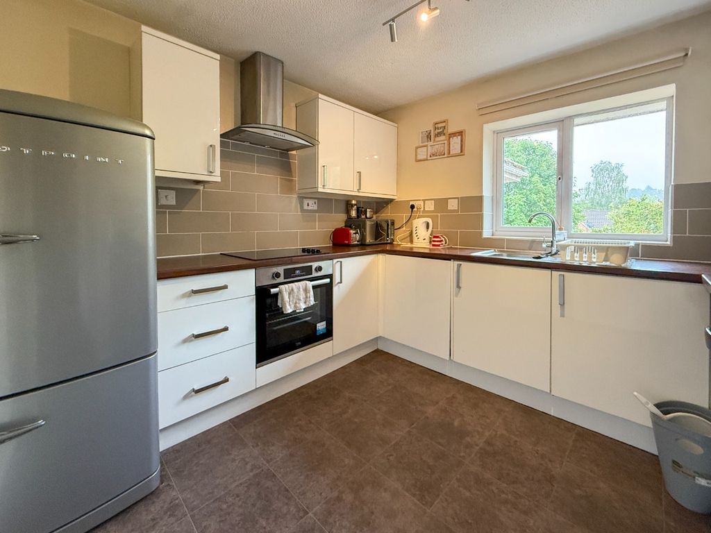 Property photo 2 of 9 4415091