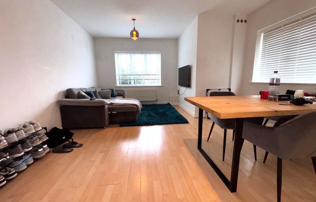 Property photo 2 of 7 Picture 2