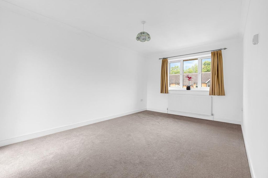 Property photo 3 of 12 Internal-S.Jpg