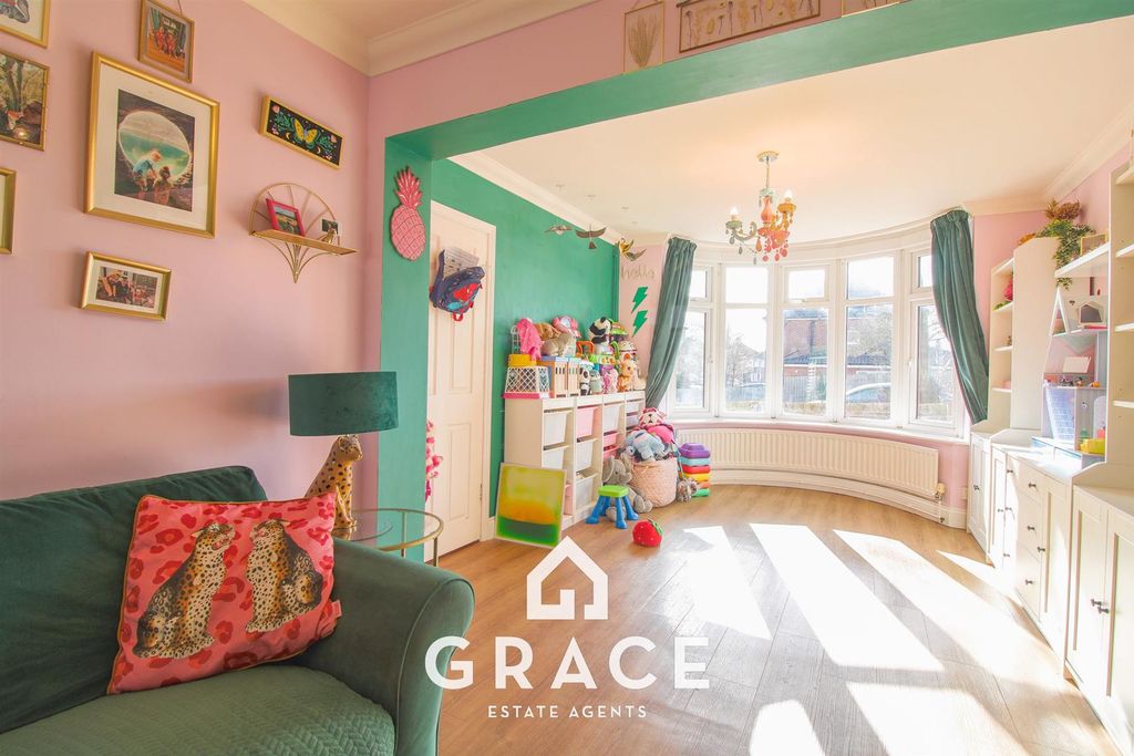 Property photo 3 of 17 Untitled_Hdr-2.Jpg