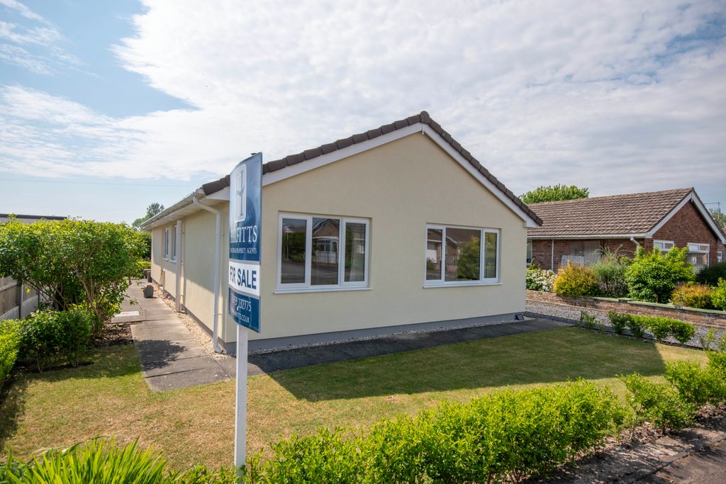 Property photo 2 of 18