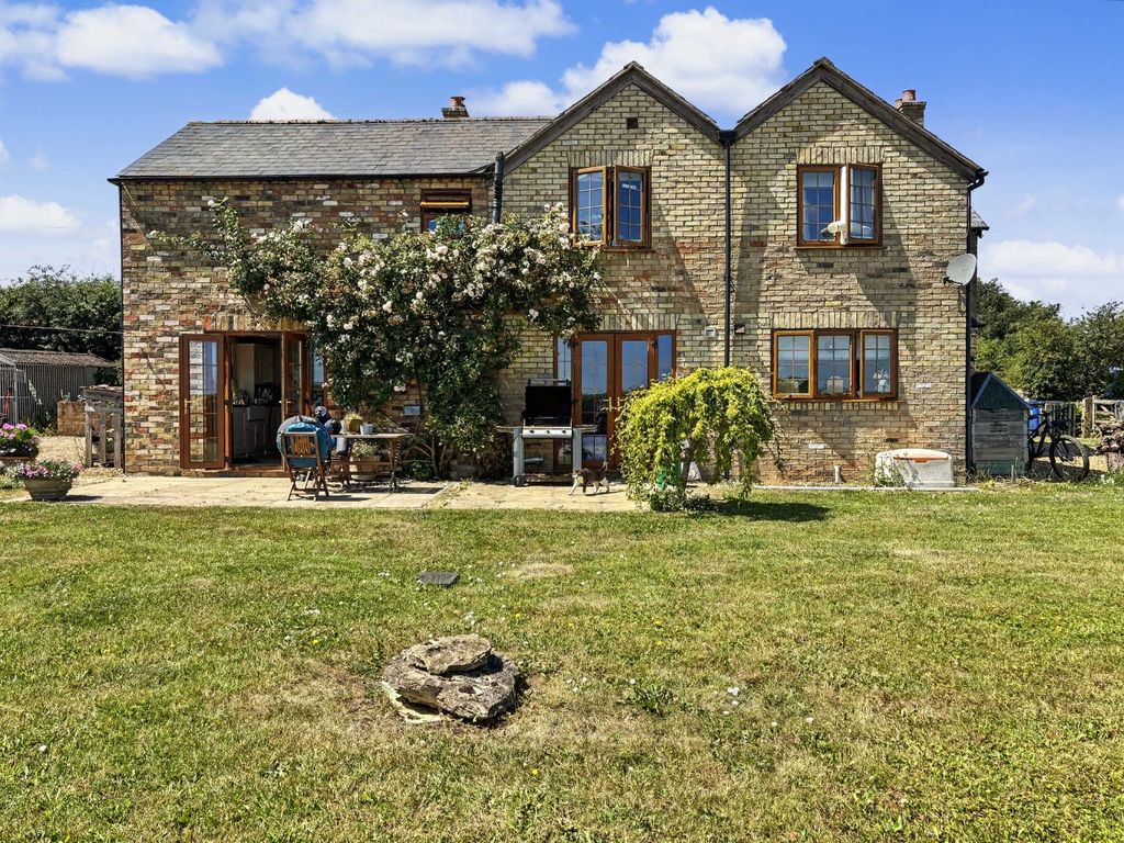 Property photo 1 of 23