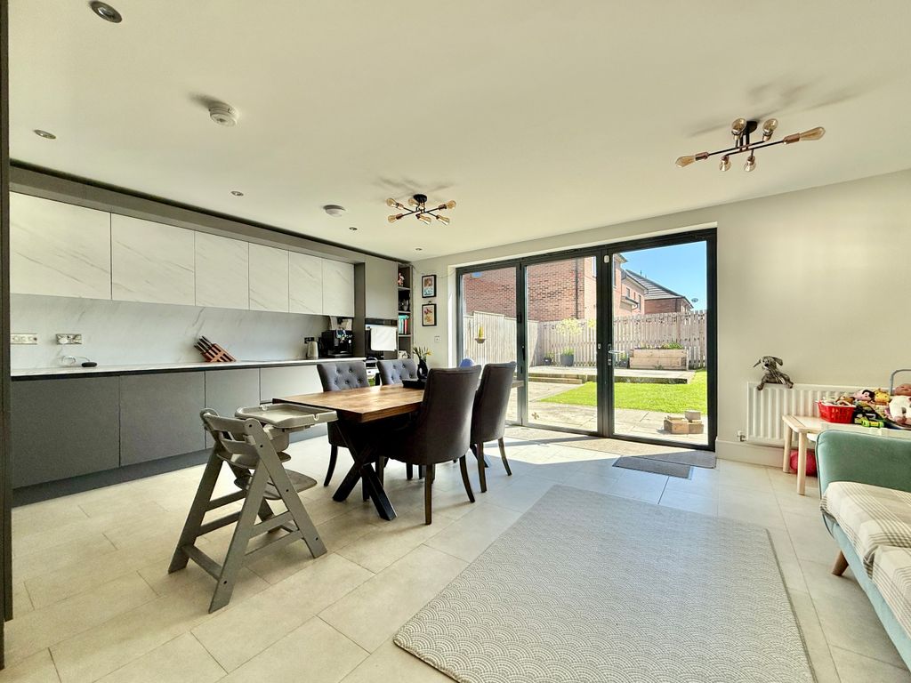 Property photo 2 of 24 Kitchen Dining