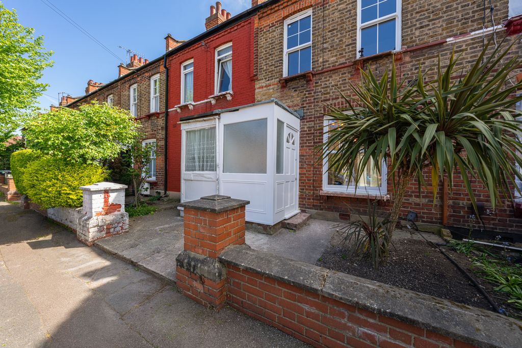 Property photo 1 of 11