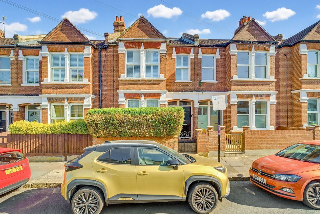 Property photo 1 of 17