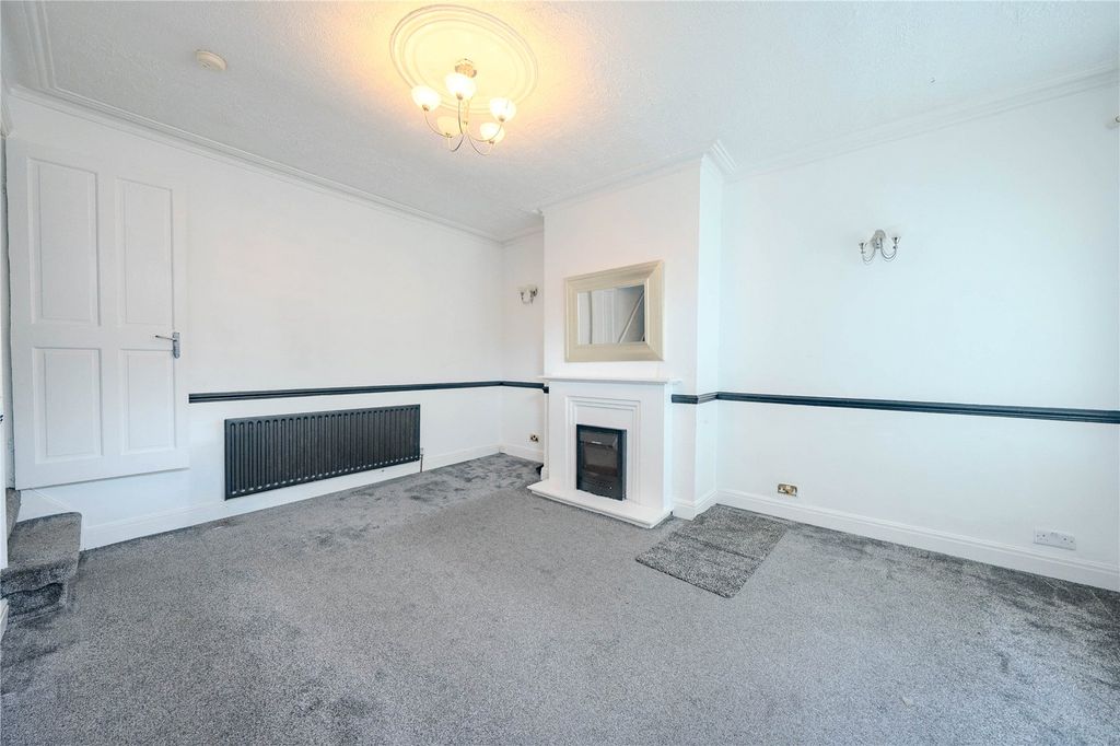 Property photo 3 of 11 Picture No. 02