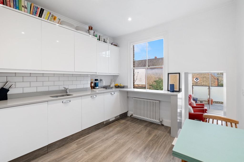 Property photo 2 of 7