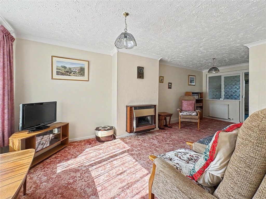 Property photo 2 of 12 Picture No. 02