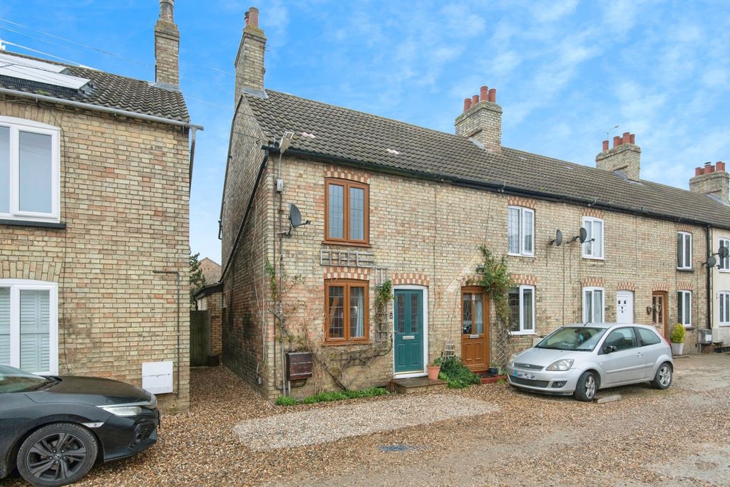 Property photo 1 of 18 Front Aspect