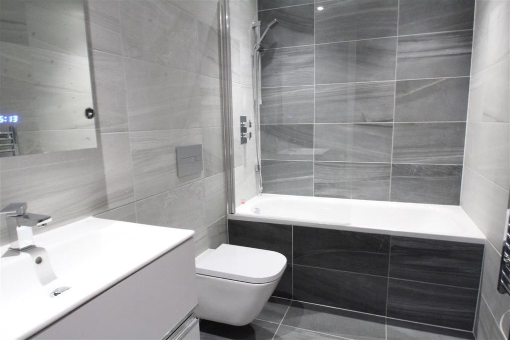 Property photo 2 of 5 Bathroom