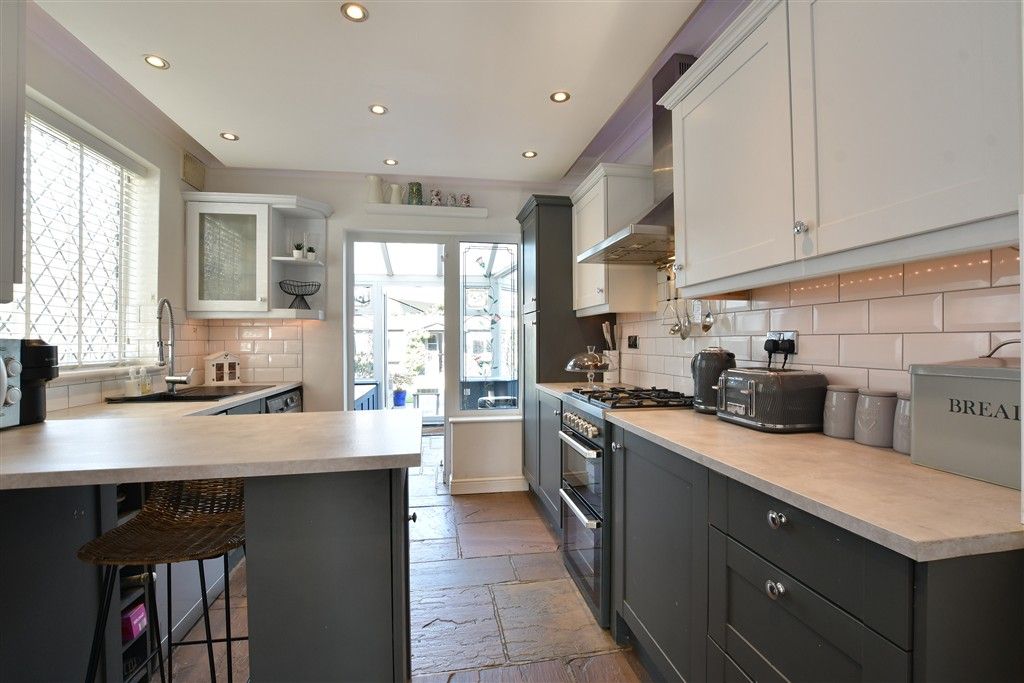 Property photo 2 of 16 Kitchen