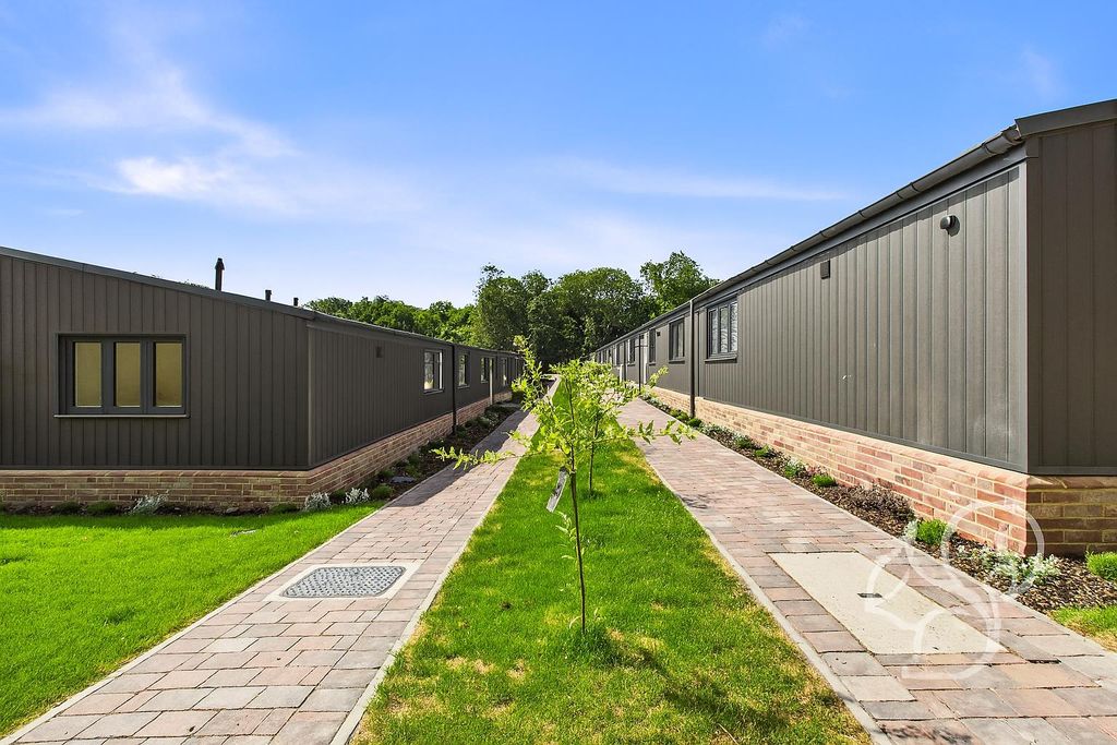 Property photo 1 of 11 Exterior