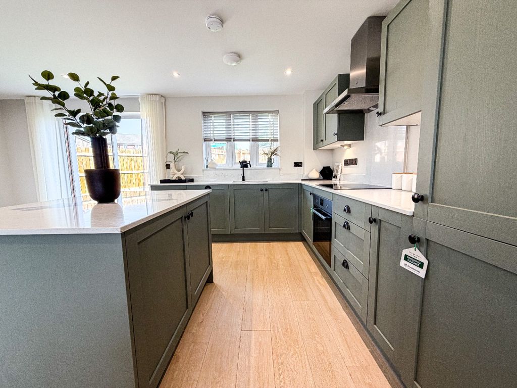 Property photo 2 of 28 5329483