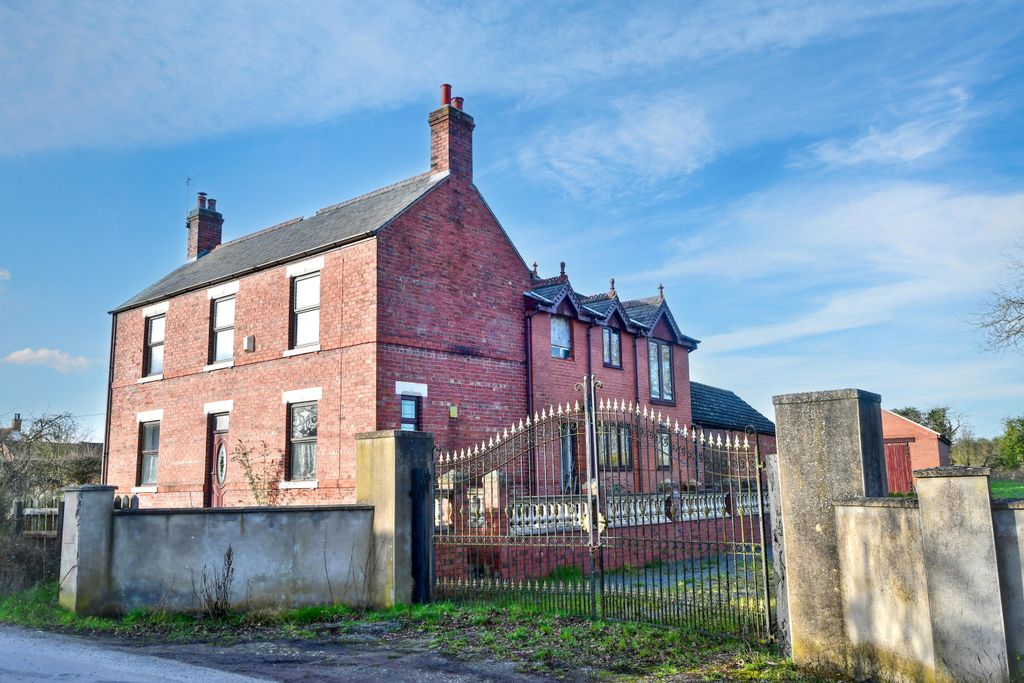 Property photo 1 of 21 Red House Farm, Main Street, Heapham, Gainsborough, Lincolnshire, Dn21 5Pt