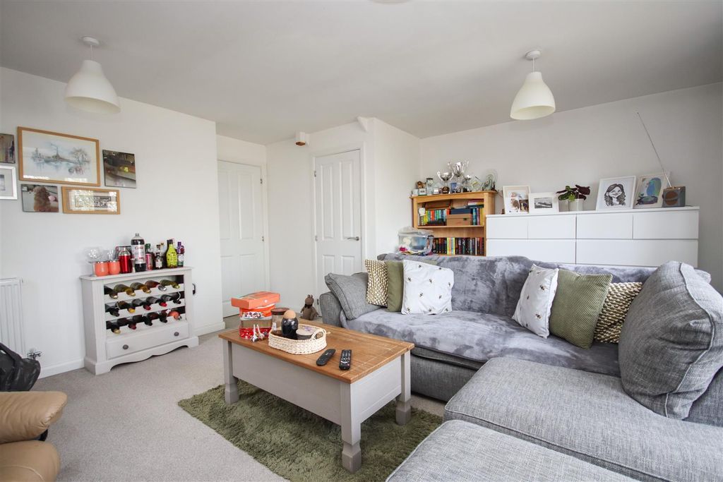 Property photo 3 of 11 Img_4585.Jpg